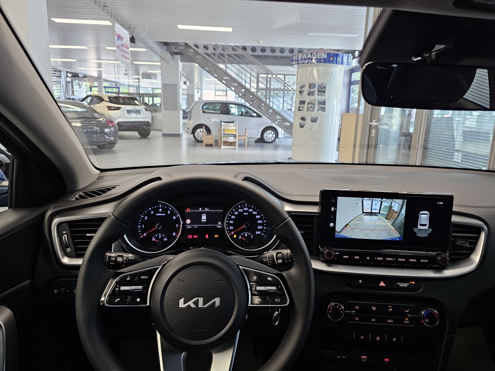 Kia Ceed  bei Hoffmann Automobile in Wolfsburg kaufen und sofort mitnehmen - Bild 17