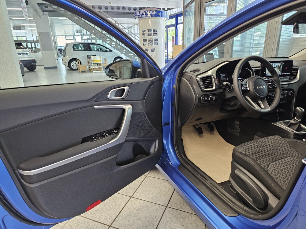Kia Ceed  bei Hoffmann Automobile in Wolfsburg kaufen und sofort mitnehmen - Bild 20
