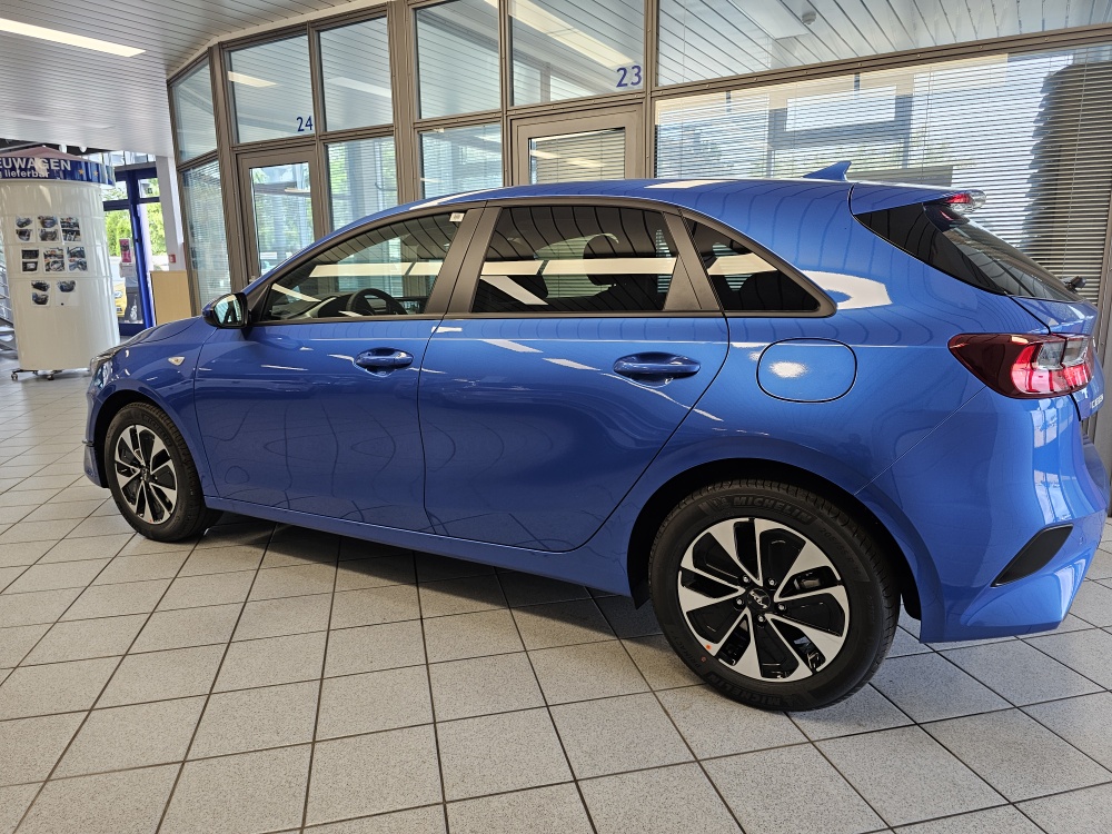 Kia Ceed  bei Hoffmann Automobile in Wolfsburg kaufen und sofort mitnehmen - Bild 21
