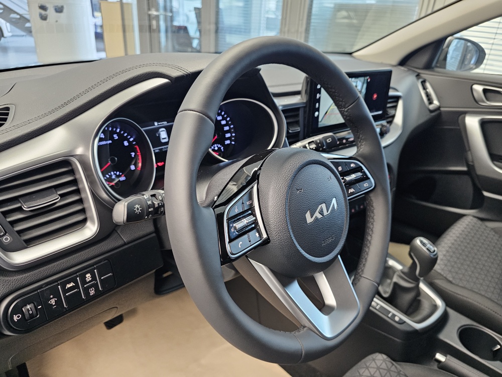 Kia Ceed  bei Hoffmann Automobile in Wolfsburg kaufen und sofort mitnehmen - Bild 17