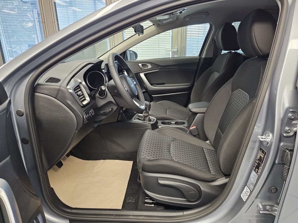 Kia Ceed  bei Hoffmann Automobile in Wolfsburg kaufen und sofort mitnehmen - Bild 18