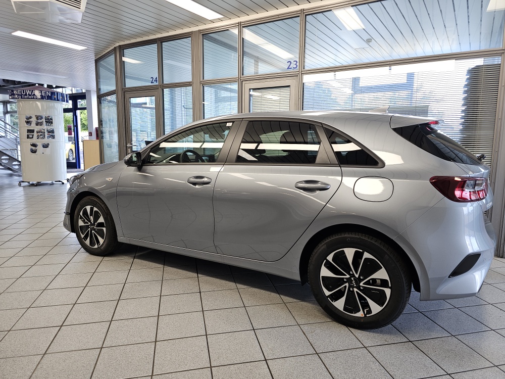 Kia Ceed  bei Hoffmann Automobile in Wolfsburg kaufen und sofort mitnehmen - Bild 20