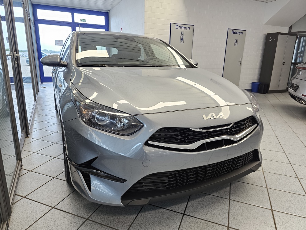 Kia Ceed  bei Hoffmann Automobile in Wolfsburg kaufen und sofort mitnehmen - Bild 23