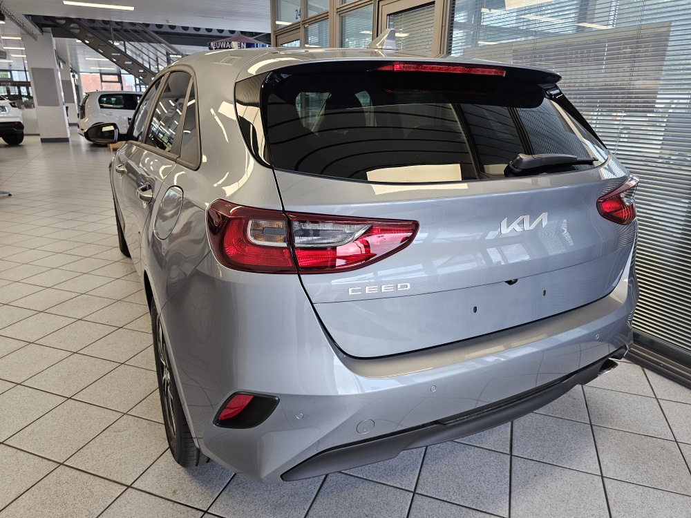 Kia Ceed  bei Hoffmann Automobile in Wolfsburg kaufen und sofort mitnehmen - Bild 3