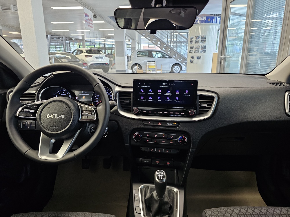 Kia Ceed  bei Hoffmann Automobile in Wolfsburg kaufen und sofort mitnehmen - Bild 5