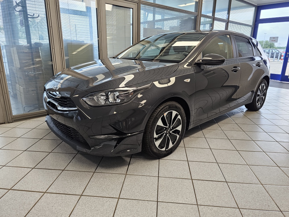 Kia Ceed  für nur 21.950,- € bei Hoffmann Automobile in Wolfsburg kaufen und sofort mitnehmen