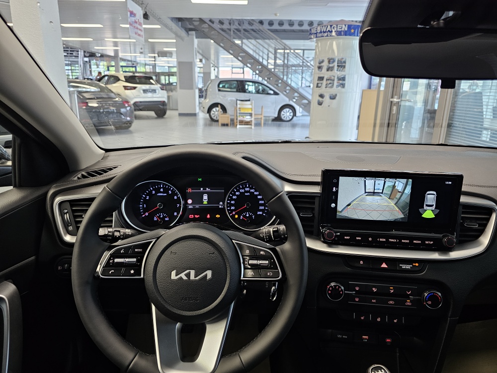 Kia Ceed  bei Hoffmann Automobile in Wolfsburg kaufen und sofort mitnehmen - Bild 17