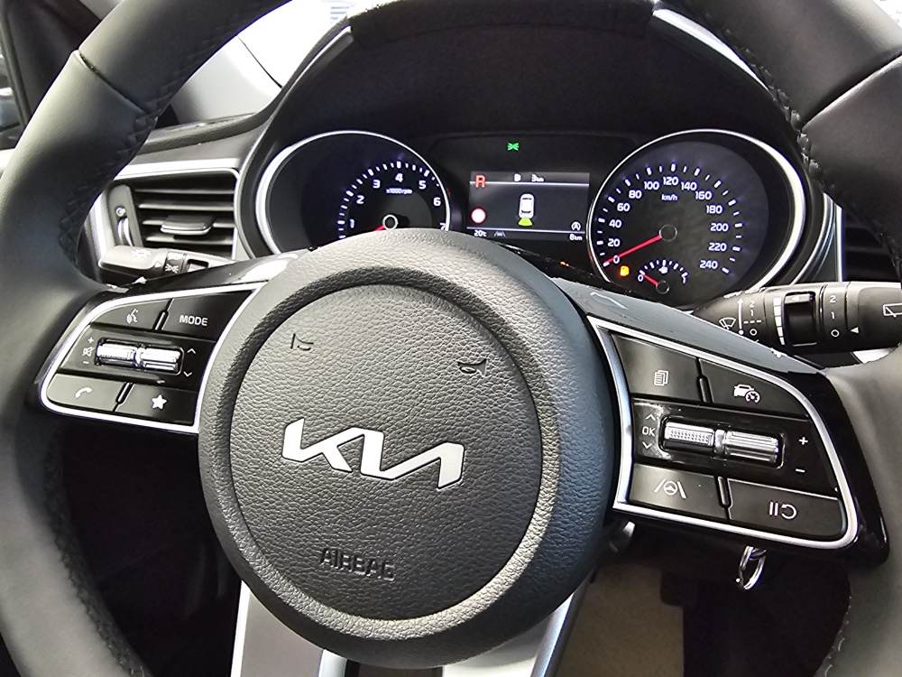 Kia Ceed  bei Hoffmann Automobile in Wolfsburg kaufen und sofort mitnehmen - Bild 14