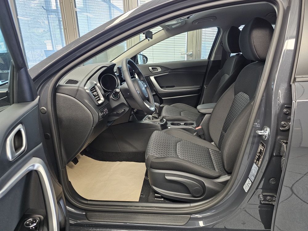 Kia Ceed  bei Hoffmann Automobile in Wolfsburg kaufen und sofort mitnehmen - Bild 19