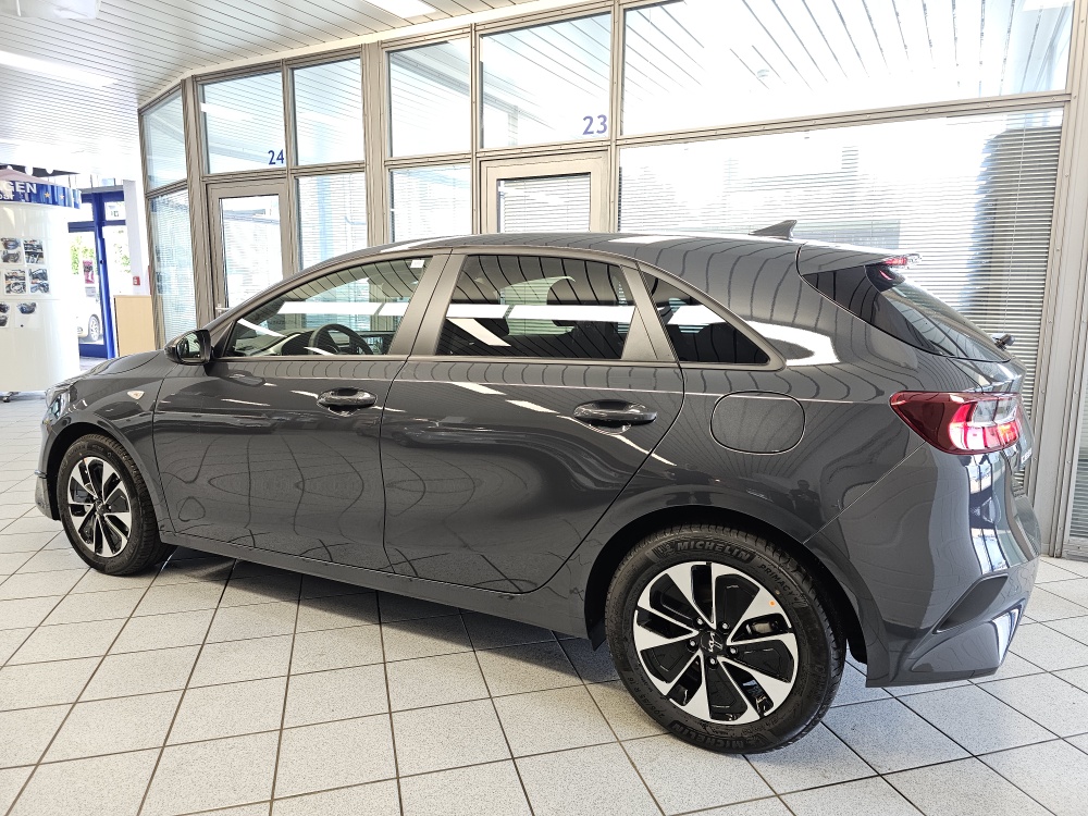 Kia Ceed  bei Hoffmann Automobile in Wolfsburg kaufen und sofort mitnehmen - Bild 21