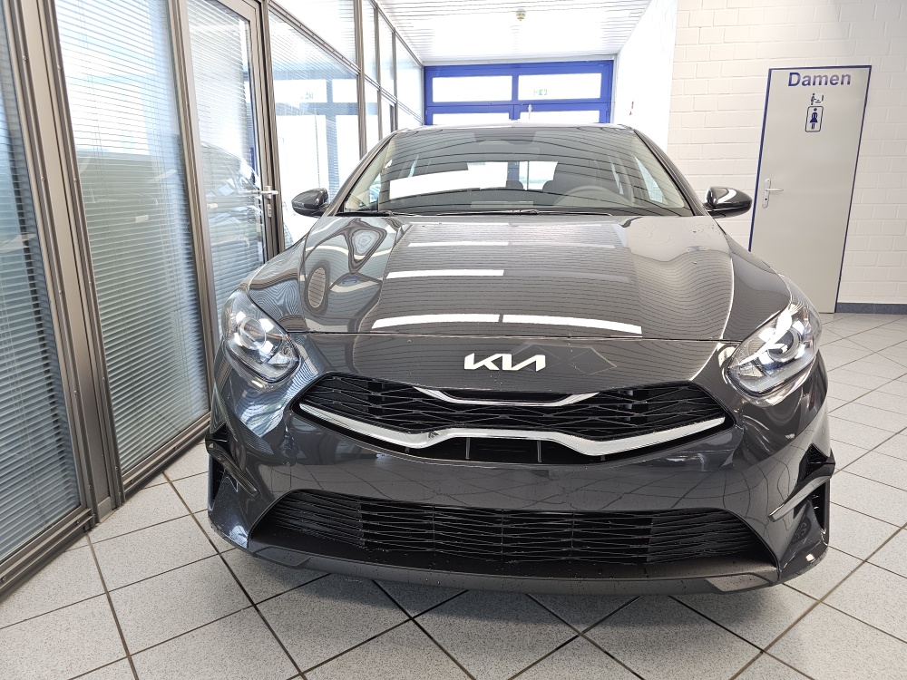 Kia Ceed  bei Hoffmann Automobile in Wolfsburg kaufen und sofort mitnehmen - Bild 23