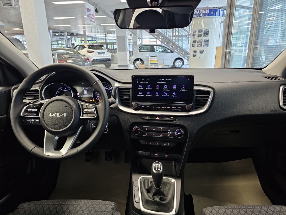 Kia Ceed  bei Hoffmann Automobile in Wolfsburg kaufen und sofort mitnehmen - Bild 5