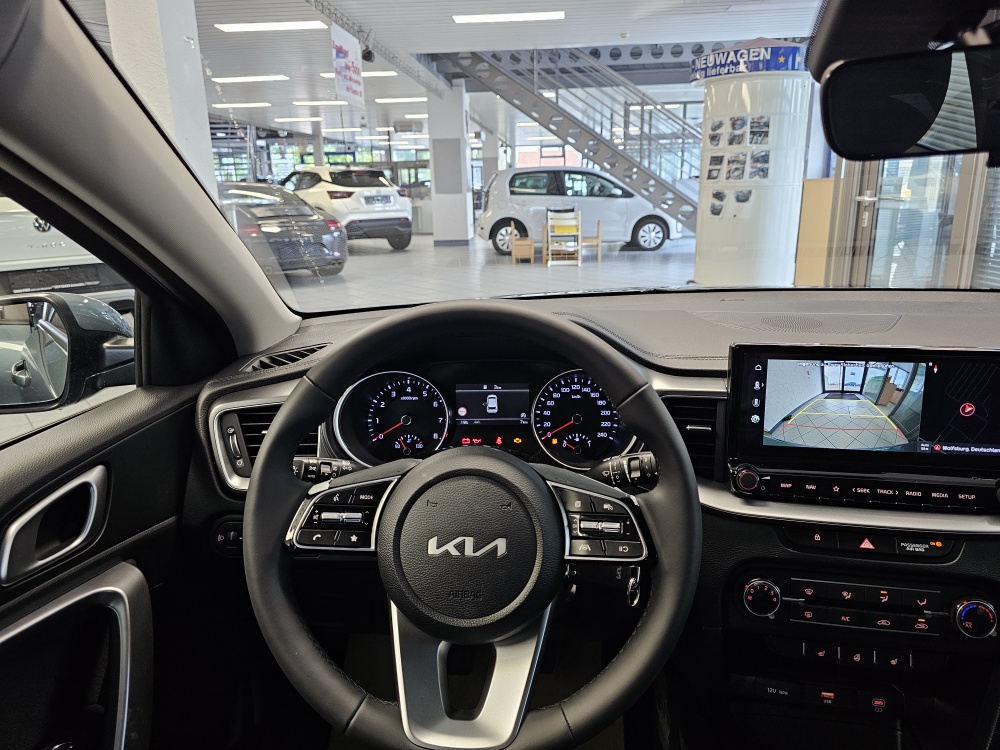 Kia Ceed  bei Hoffmann Automobile in Wolfsburg kaufen und sofort mitnehmen - Bild 18
