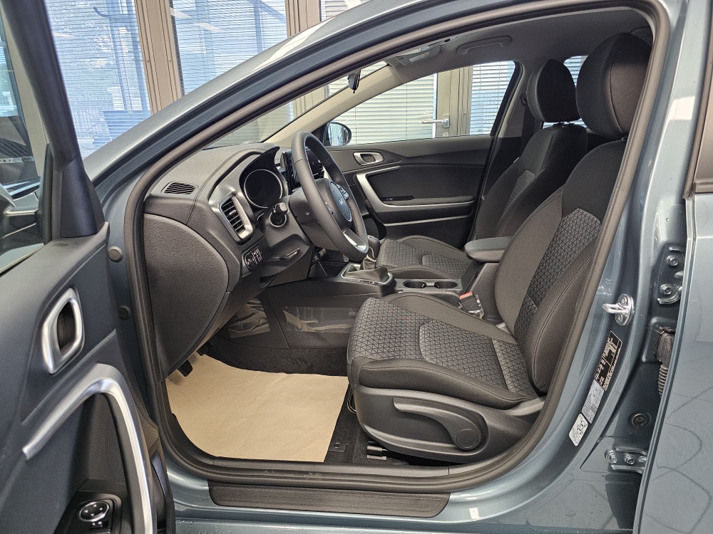 Kia Ceed  bei Hoffmann Automobile in Wolfsburg kaufen und sofort mitnehmen - Bild 20