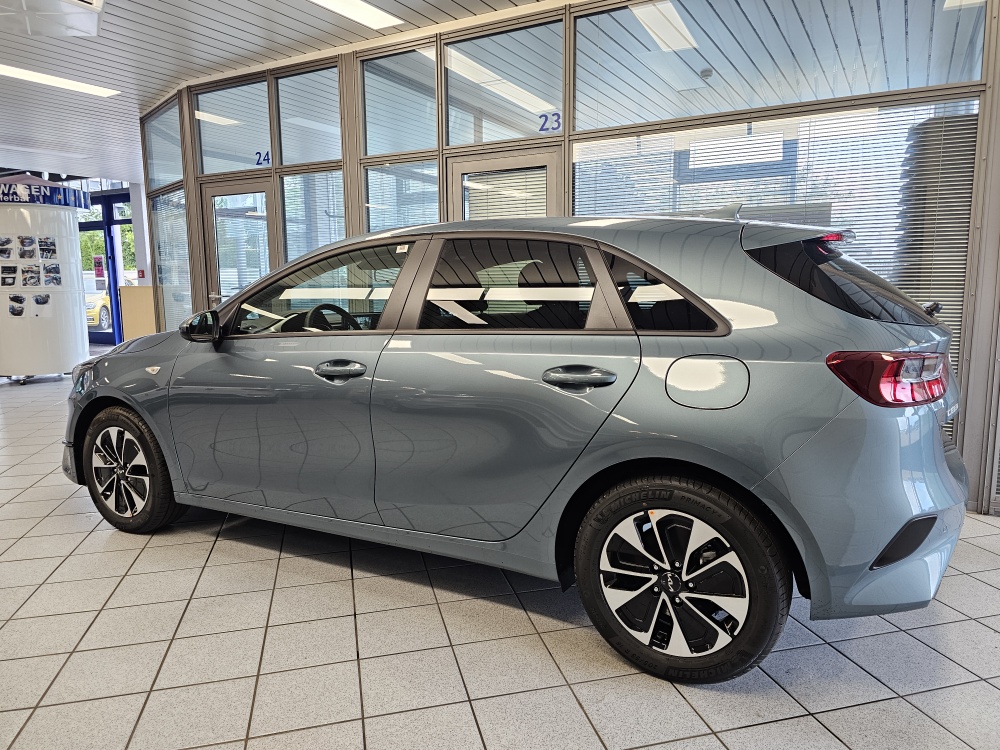 Kia Ceed  bei Hoffmann Automobile in Wolfsburg kaufen und sofort mitnehmen - Bild 22