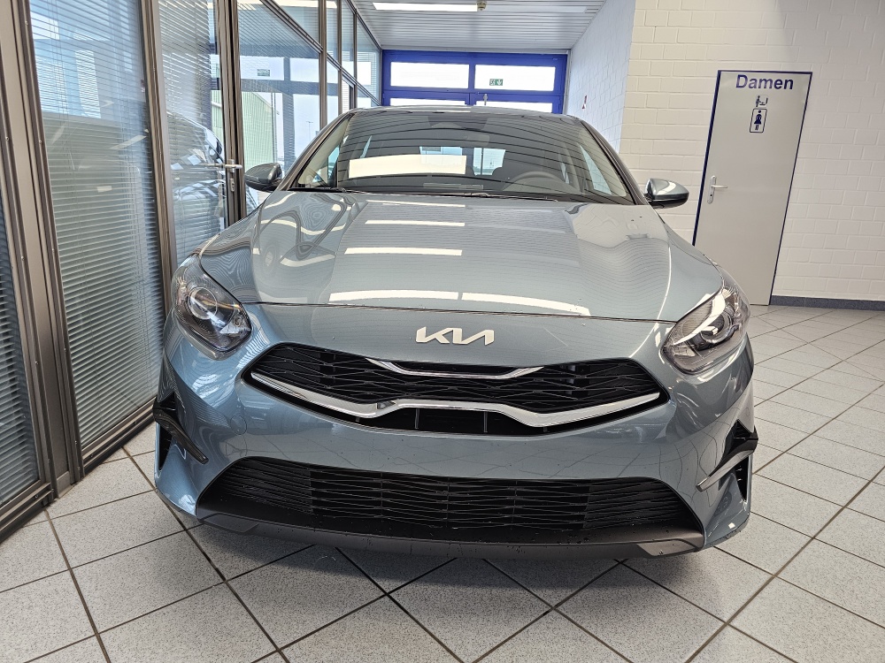 Kia Ceed  bei Hoffmann Automobile in Wolfsburg kaufen und sofort mitnehmen - Bild 24