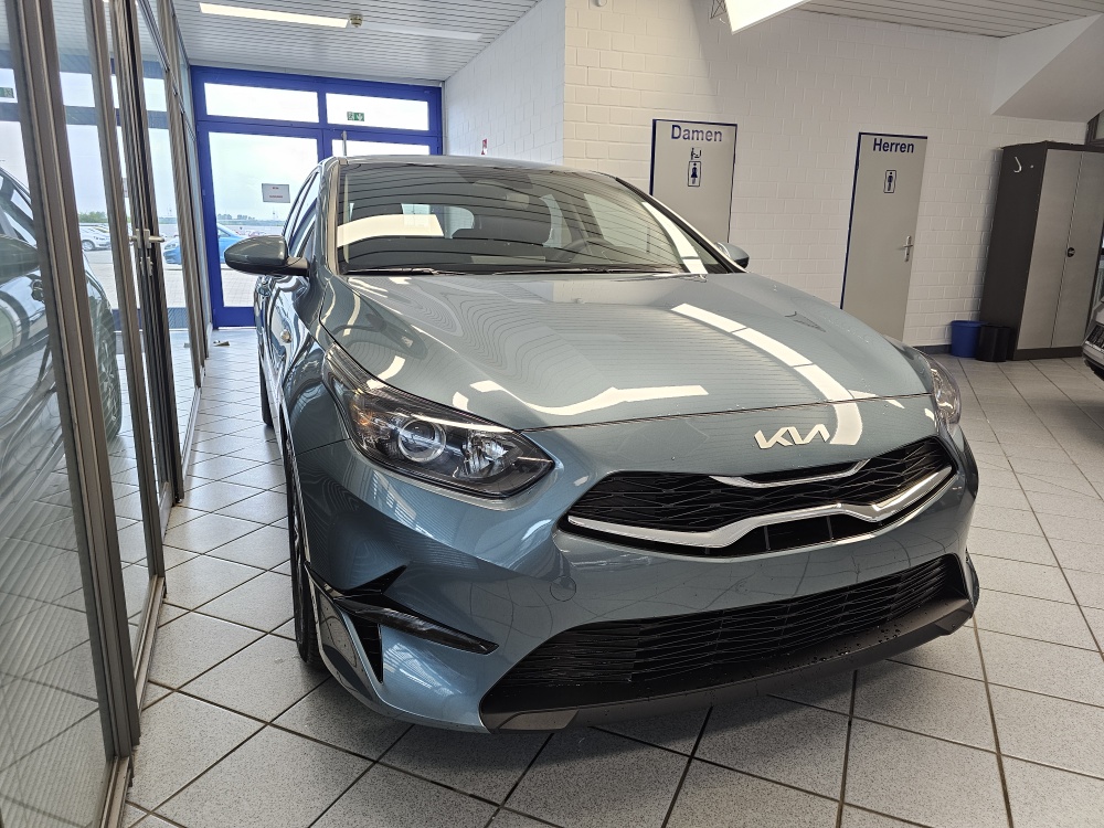 Kia Ceed  bei Hoffmann Automobile in Wolfsburg kaufen und sofort mitnehmen - Bild 25