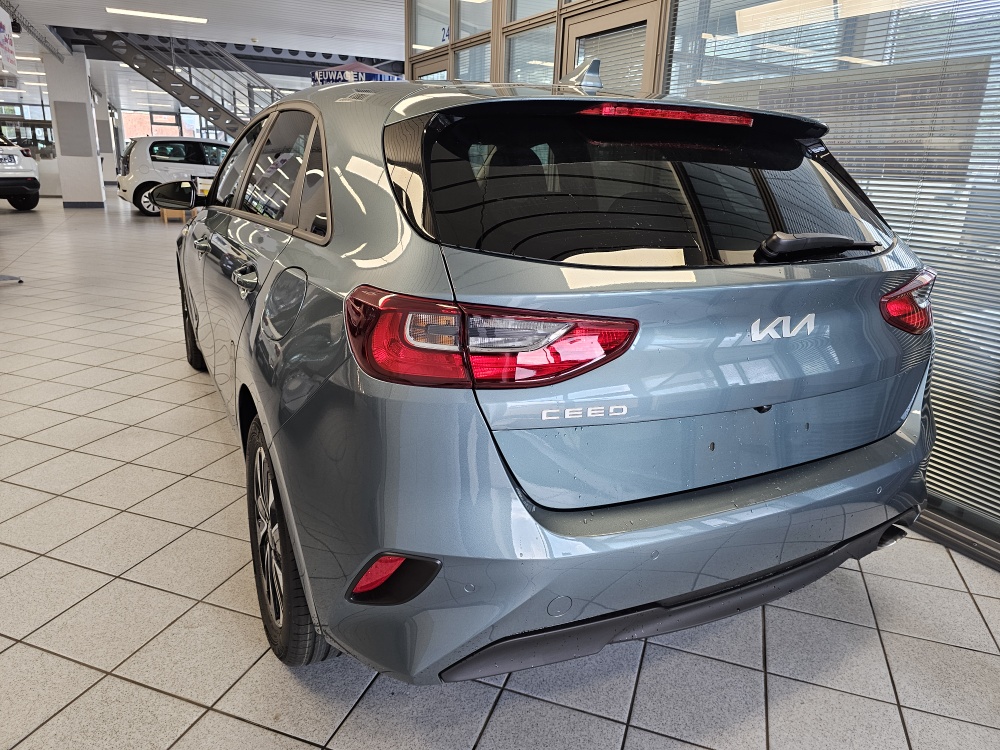 Kia Ceed  bei Hoffmann Automobile in Wolfsburg kaufen und sofort mitnehmen - Bild 3