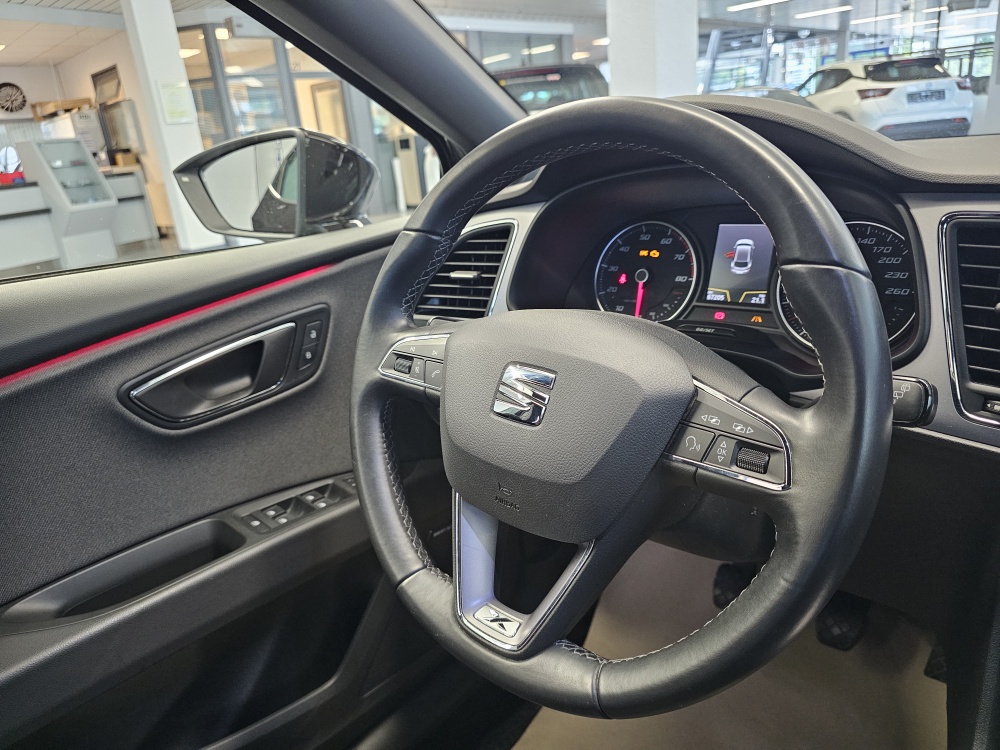 Seat Leon  bei Hoffmann Automobile in Wolfsburg kaufen und sofort mitnehmen - Bild 13