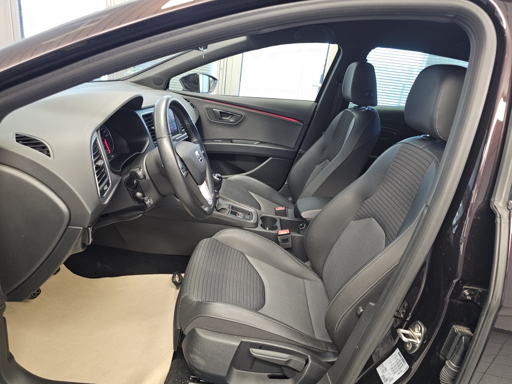 Seat Leon  bei Hoffmann Automobile in Wolfsburg kaufen und sofort mitnehmen - Bild 16