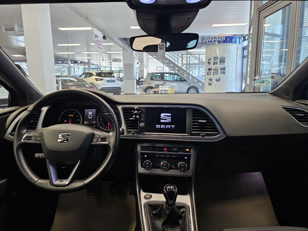 Seat Leon  bei Hoffmann Automobile in Wolfsburg kaufen und sofort mitnehmen - Bild 6