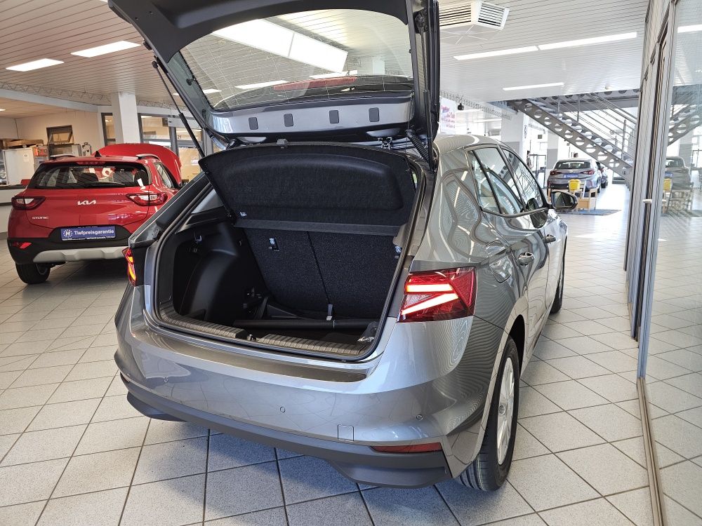 Skoda Fabia bei Hoffmann Automobile in Wolfsburg kaufen und sofort mitnehmen - Bild 2