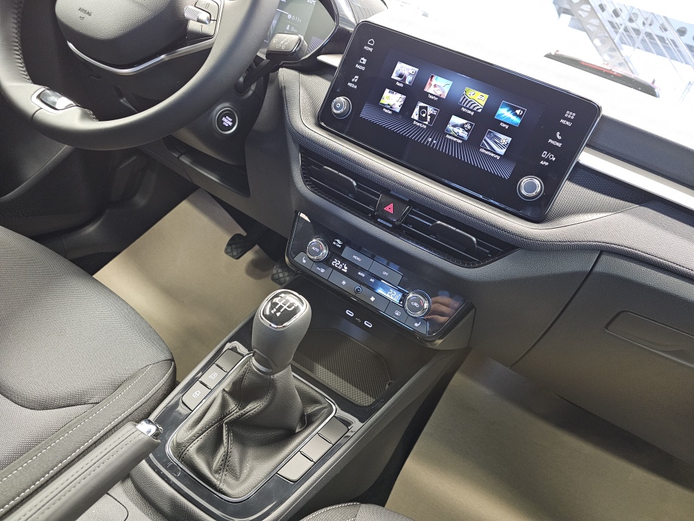 Skoda Fabia bei Hoffmann Automobile in Wolfsburg kaufen und sofort mitnehmen - Bild 6