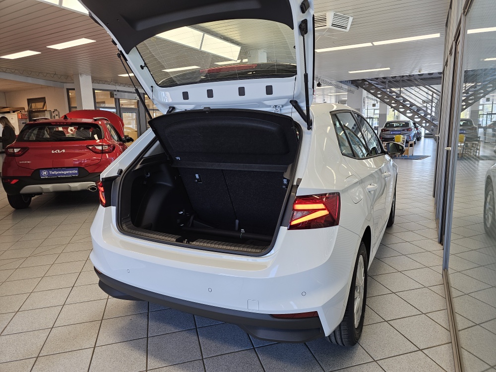 Skoda Fabia bei Hoffmann Automobile in Wolfsburg kaufen und sofort mitnehmen - Bild 2