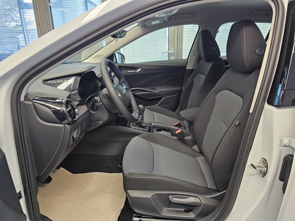 Skoda Fabia bei Hoffmann Automobile in Wolfsburg kaufen und sofort mitnehmen - Bild 20