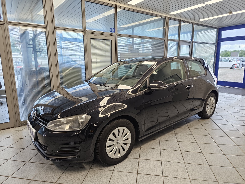 VW Golf  für nur 6.900,- € bei Hoffmann Automobile in Wolfsburg kaufen und sofort mitnehmen