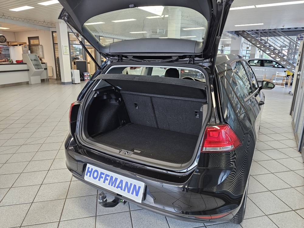 VW Golf  bei Hoffmann Automobile in Wolfsburg kaufen und sofort mitnehmen - Bild 2