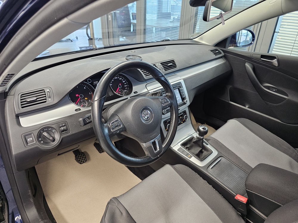VW Passat Variant  bei Hoffmann Automobile in Wolfsburg kaufen und sofort mitnehmen - Bild 13