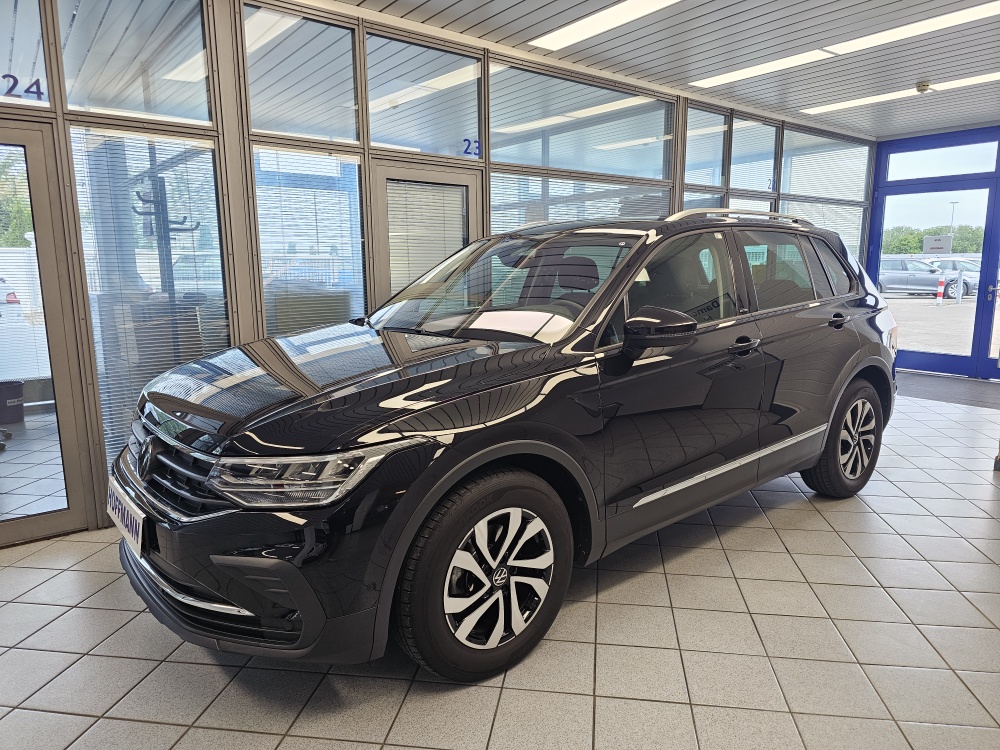 VW Tiguan Life für nur 24.900,- € bei Hoffmann Automobile in Wolfsburg kaufen und sofort mitnehmen