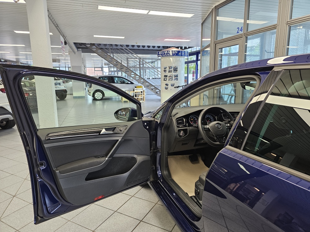 VW Golf  bei Hoffmann Automobile in Wolfsburg kaufen und sofort mitnehmen - Bild 17