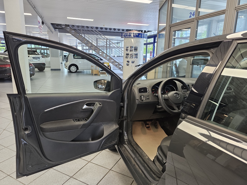 VW Polo  bei Hoffmann Automobile in Wolfsburg kaufen und sofort mitnehmen - Bild 11