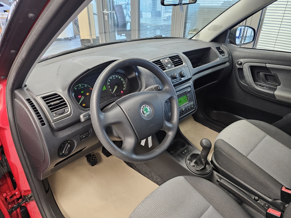 Skoda Fabia  bei Hoffmann Automobile in Wolfsburg kaufen und sofort mitnehmen - Bild 10