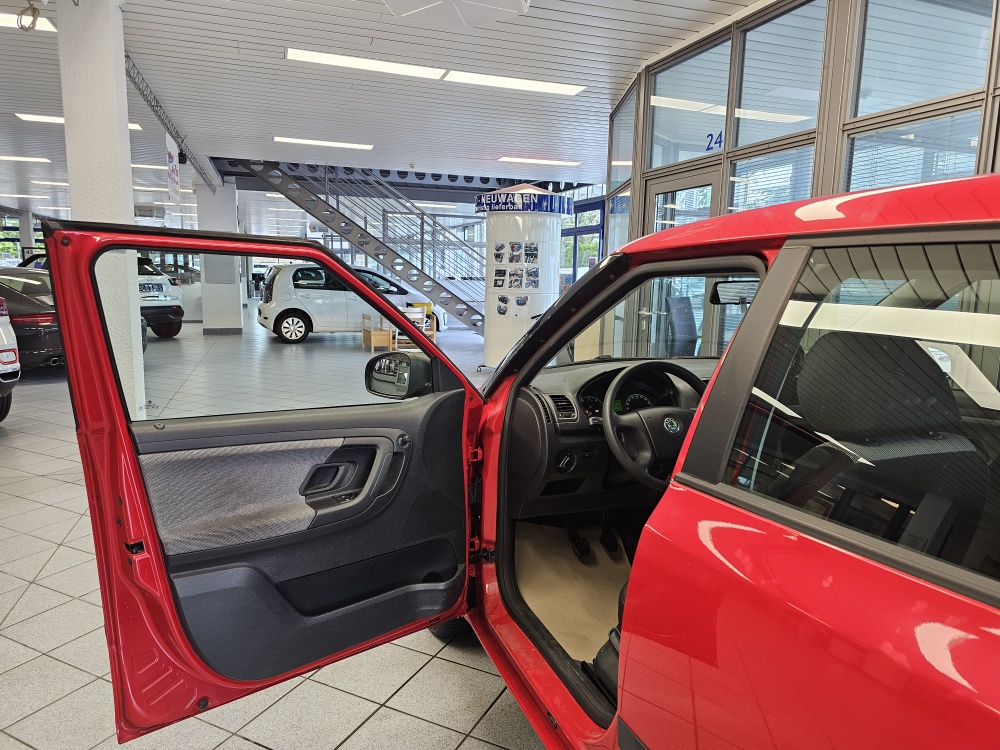 Skoda Fabia  bei Hoffmann Automobile in Wolfsburg kaufen und sofort mitnehmen - Bild 12