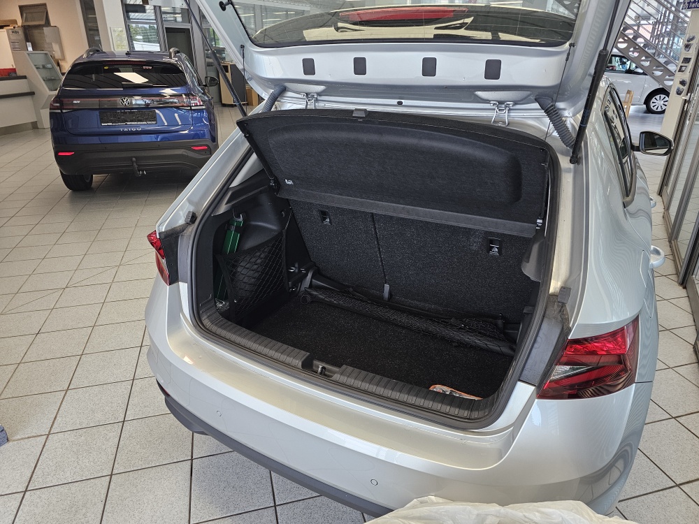 Skoda Fabia  bei Hoffmann Automobile in Wolfsburg kaufen und sofort mitnehmen - Bild 2
