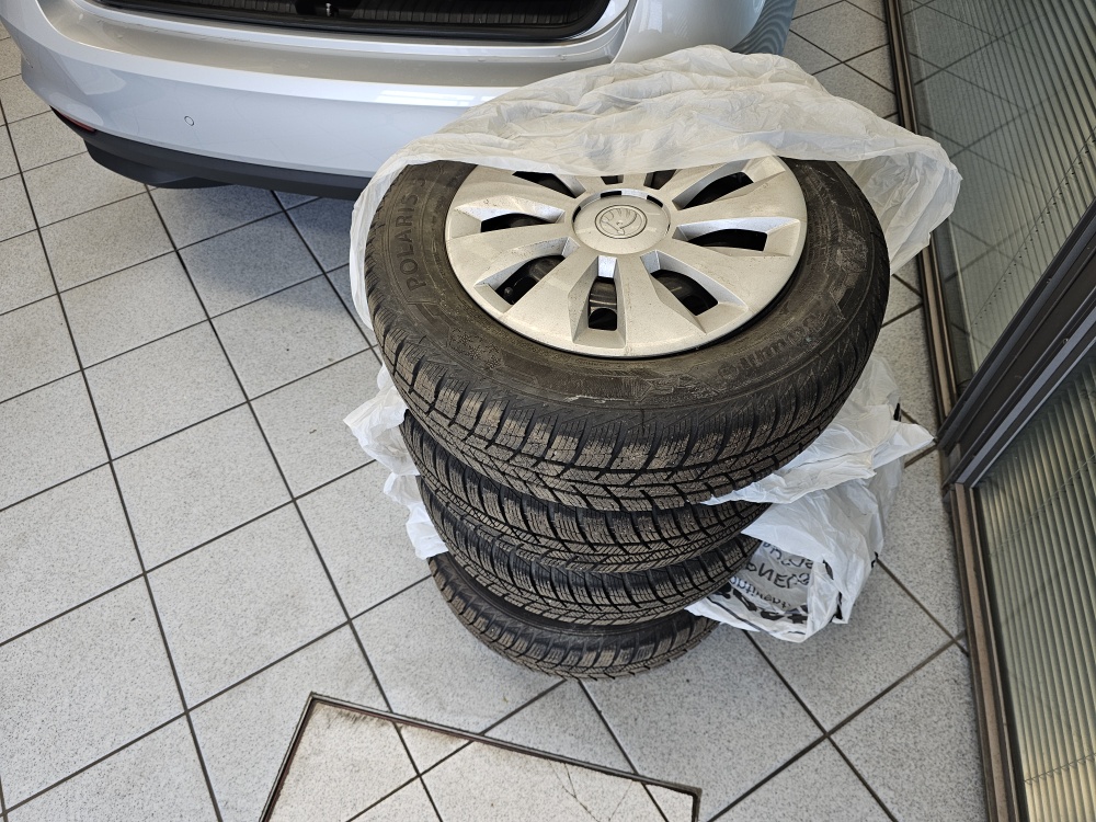 Skoda Fabia  bei Hoffmann Automobile in Wolfsburg kaufen und sofort mitnehmen - Bild 3