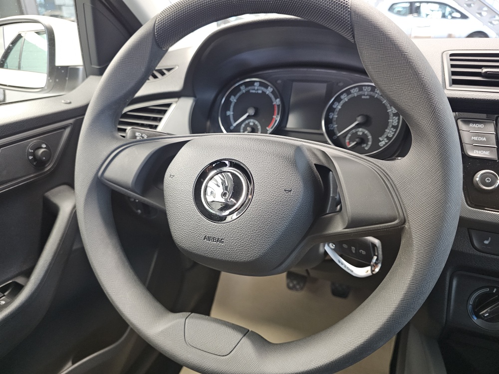 Skoda Fabia Combi  bei Hoffmann Automobile in Wolfsburg kaufen und sofort mitnehmen - Bild 13