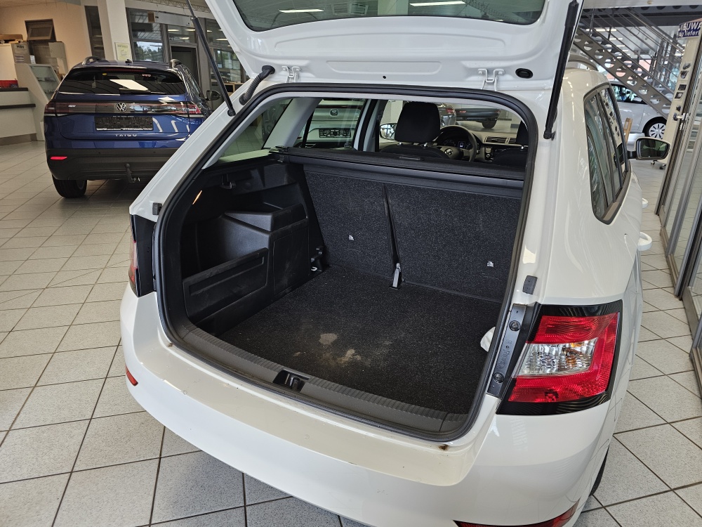 Skoda Fabia Combi  bei Hoffmann Automobile in Wolfsburg kaufen und sofort mitnehmen - Bild 2