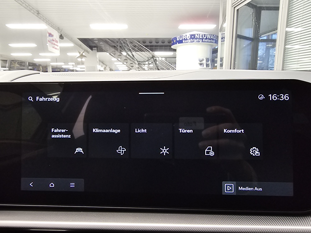 Kia Sportage  bei Hoffmann Automobile in Wolfsburg kaufen und sofort mitnehmen - Bild 16