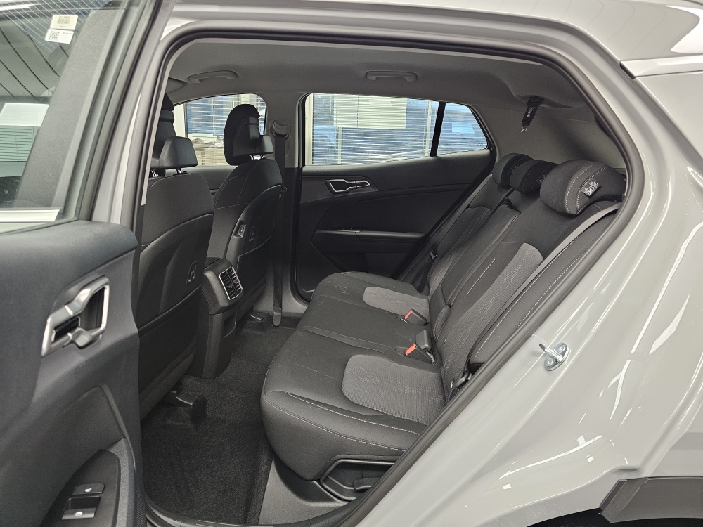 Kia Sportage  bei Hoffmann Automobile in Wolfsburg kaufen und sofort mitnehmen - Bild 4