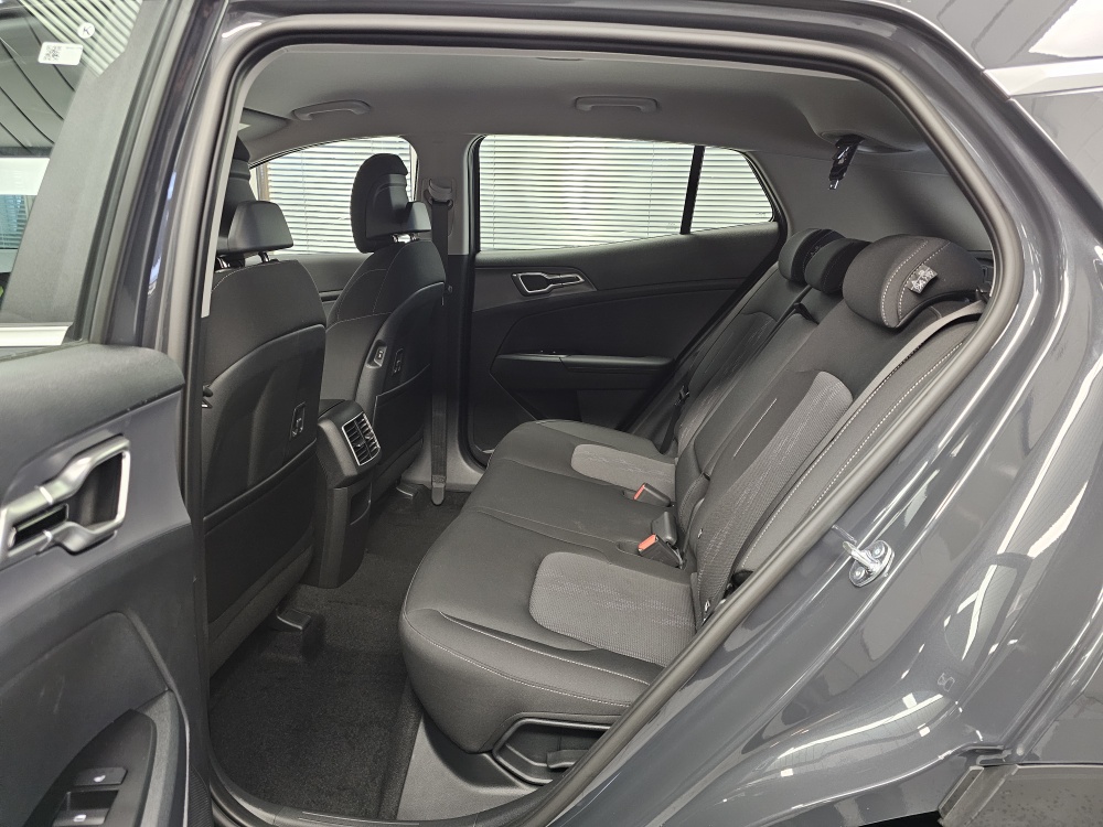 Kia Sportage bei Hoffmann Automobile in Wolfsburg kaufen und sofort mitnehmen - Bild 4