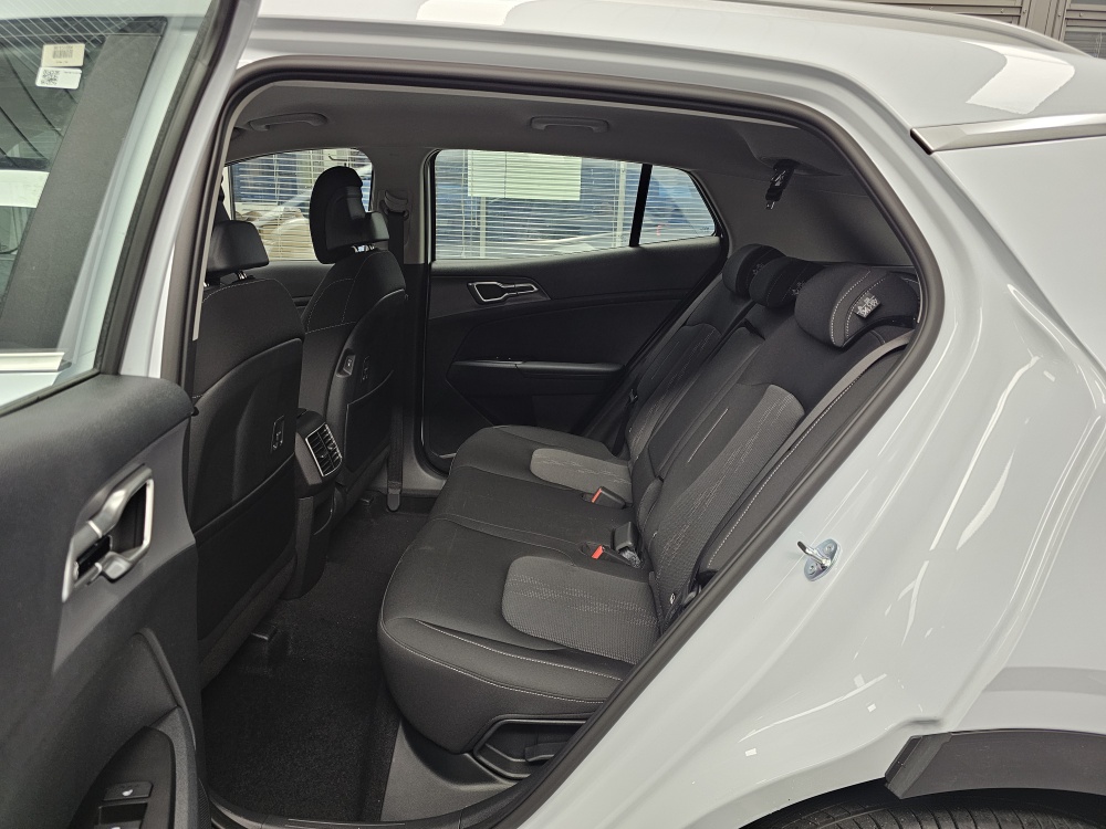 Kia Sportage  bei Hoffmann Automobile in Wolfsburg kaufen und sofort mitnehmen - Bild 4