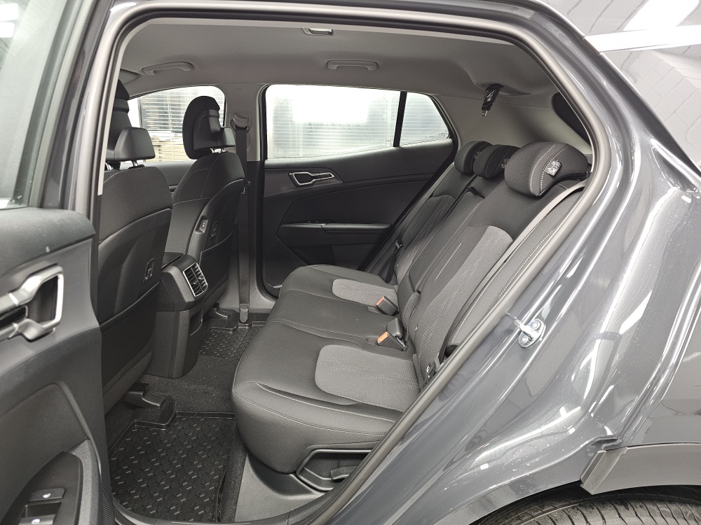 Kia Sportage  bei Hoffmann Automobile in Wolfsburg kaufen und sofort mitnehmen - Bild 4