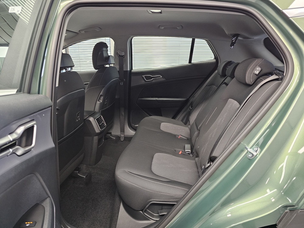 Kia Sportage  bei Hoffmann Automobile in Wolfsburg kaufen und sofort mitnehmen - Bild 4