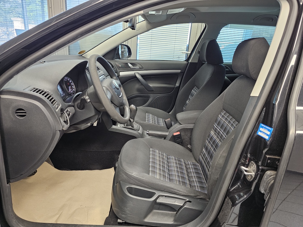 Skoda Octavia Combi  bei Hoffmann Automobile in Wolfsburg kaufen und sofort mitnehmen - Bild 12