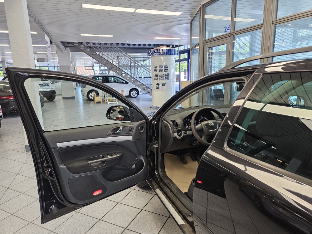 Skoda Octavia Combi  bei Hoffmann Automobile in Wolfsburg kaufen und sofort mitnehmen - Bild 13