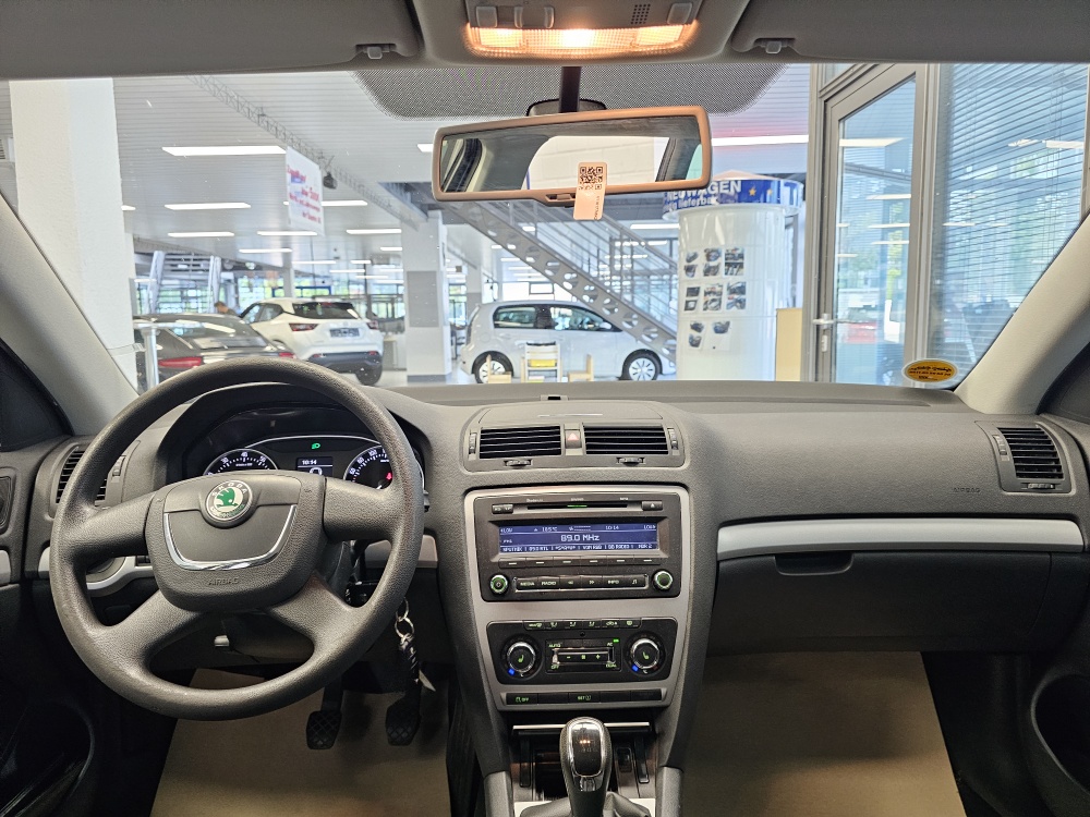 Skoda Octavia Combi  bei Hoffmann Automobile in Wolfsburg kaufen und sofort mitnehmen - Bild 6